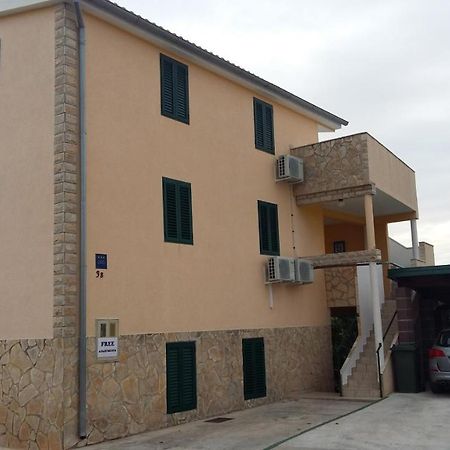 Apartmani Jakovljevic Murter Zewnętrze zdjęcie