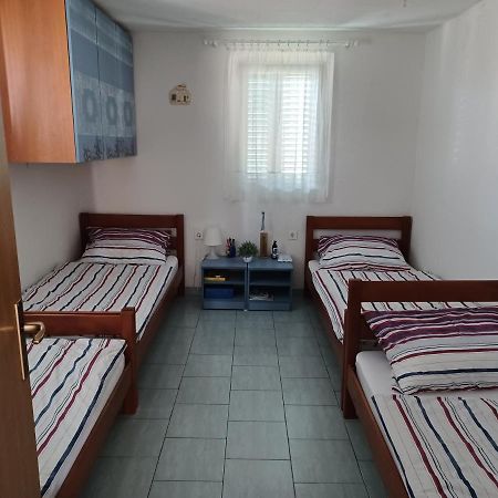Apartmani Jakovljevic Murter Zewnętrze zdjęcie