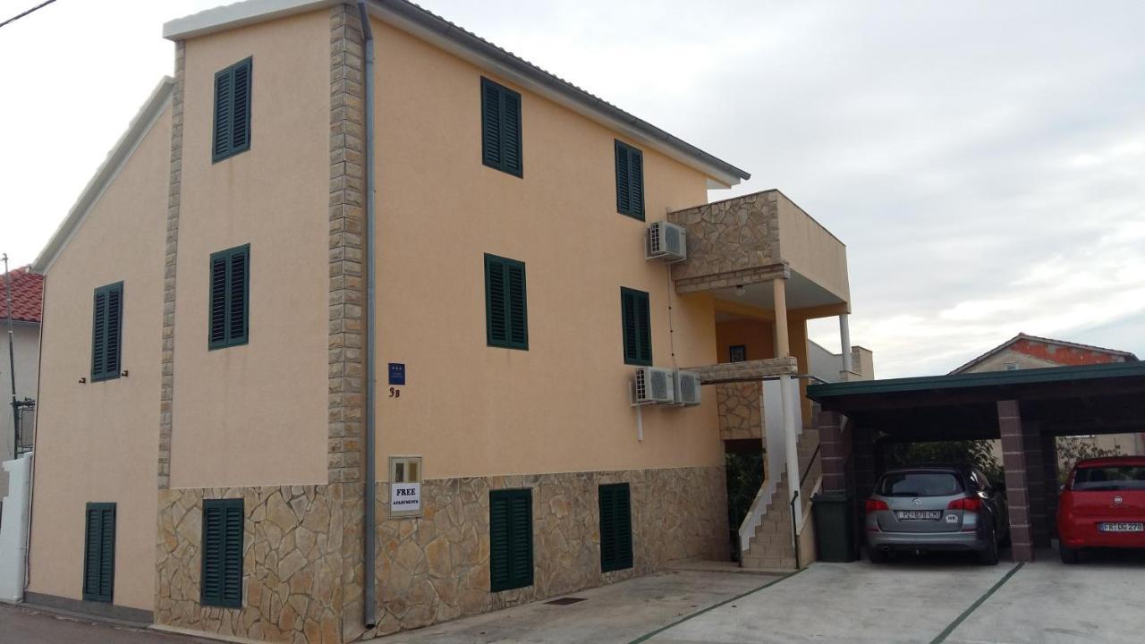 Apartmani Jakovljevic Murter Zewnętrze zdjęcie