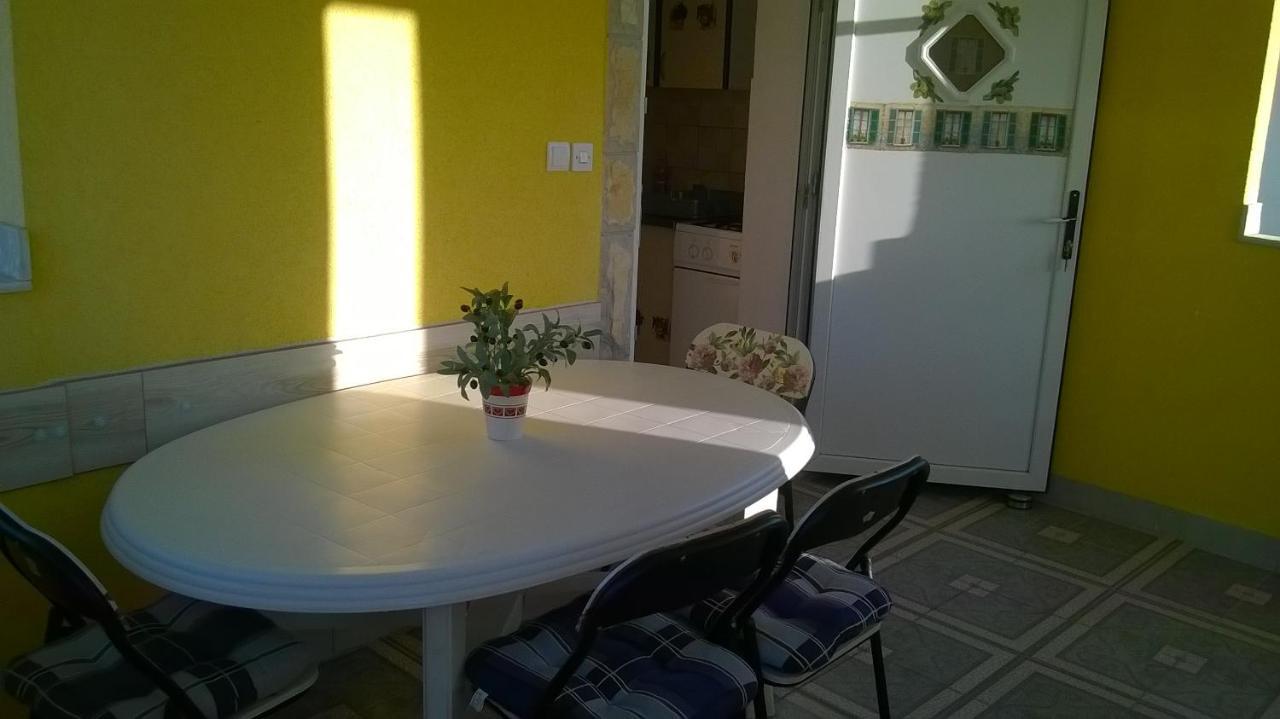 Apartmani Jakovljevic Murter Zewnętrze zdjęcie