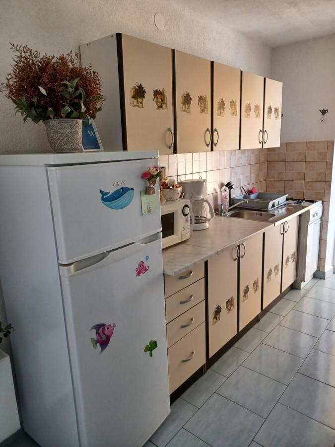 Apartmani Jakovljevic Murter Zewnętrze zdjęcie
