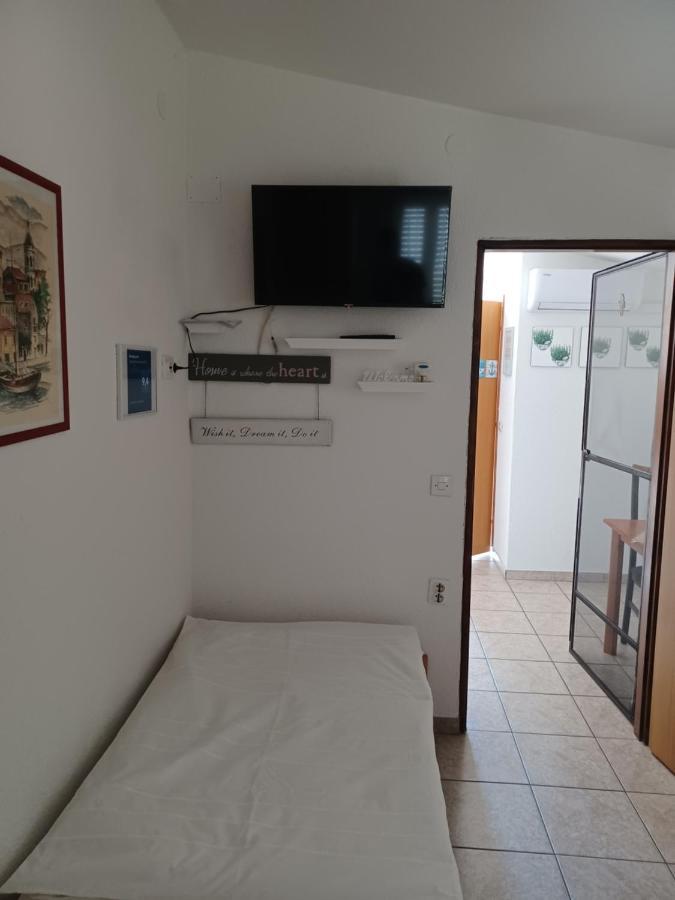Apartmani Jakovljevic Murter Zewnętrze zdjęcie